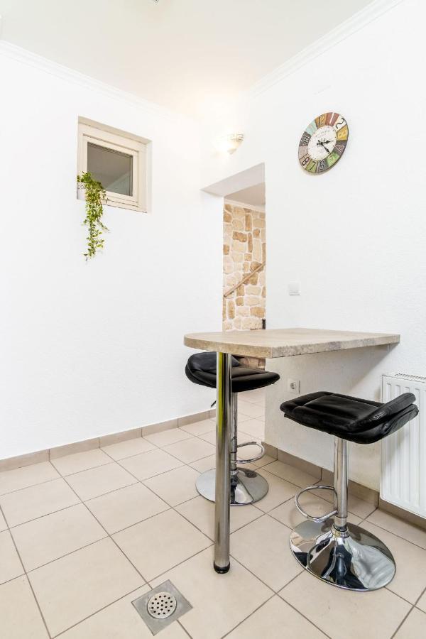Ferienwohnung Zollus House Tvrda Osijek Exterior foto