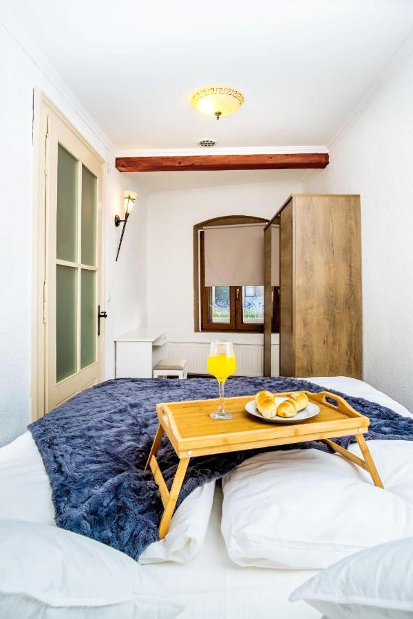 Ferienwohnung Zollus House Tvrda Osijek Exterior foto