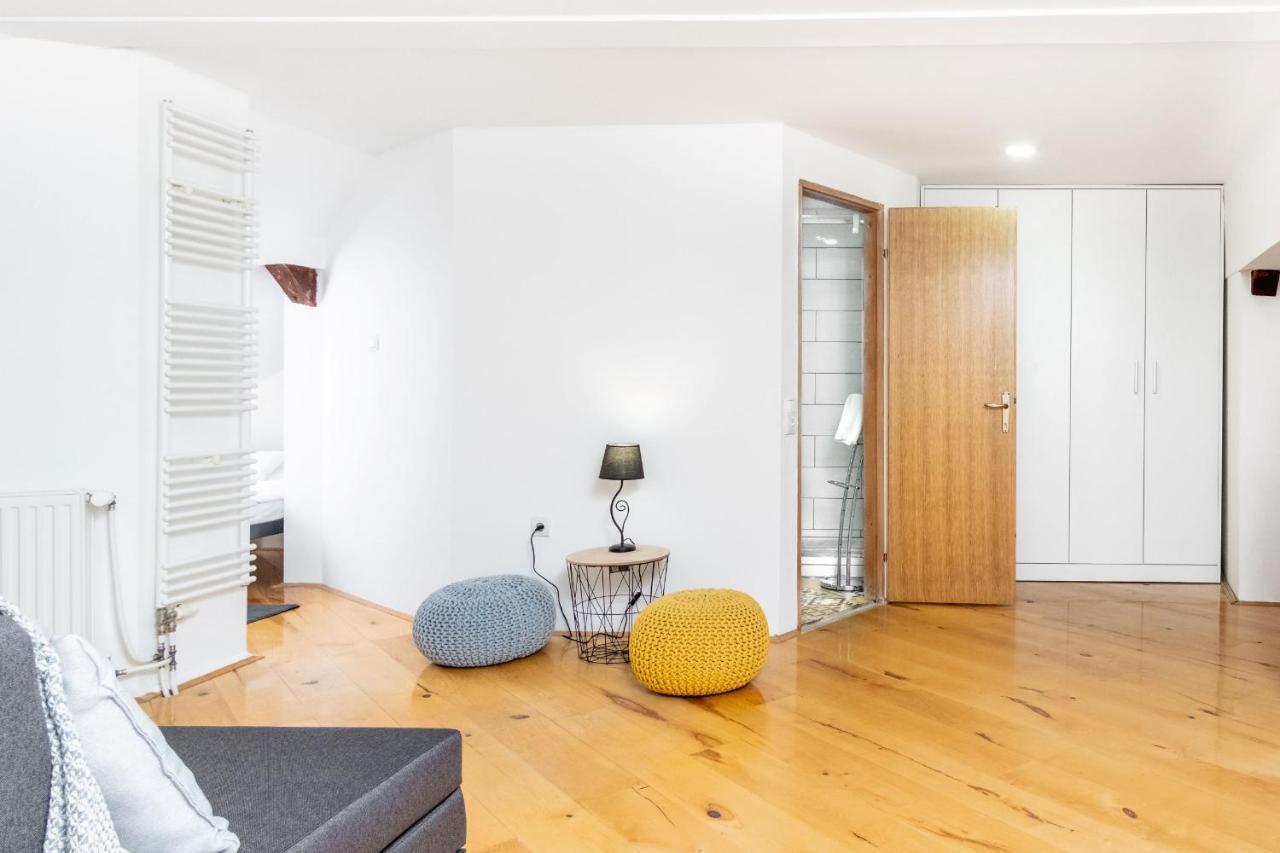 Ferienwohnung Zollus House Tvrda Osijek Exterior foto