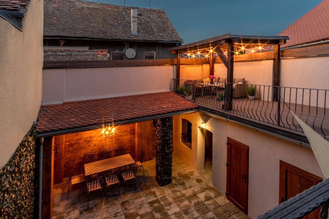 Ferienwohnung Zollus House Tvrda Osijek Exterior foto